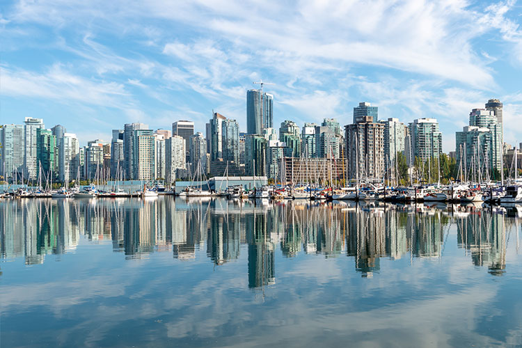 加拿大重开中国10个签证中心，申请学签、PR、探亲有望了